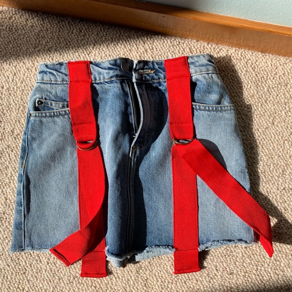 LF Dresses & Skirts - LF denim skirt